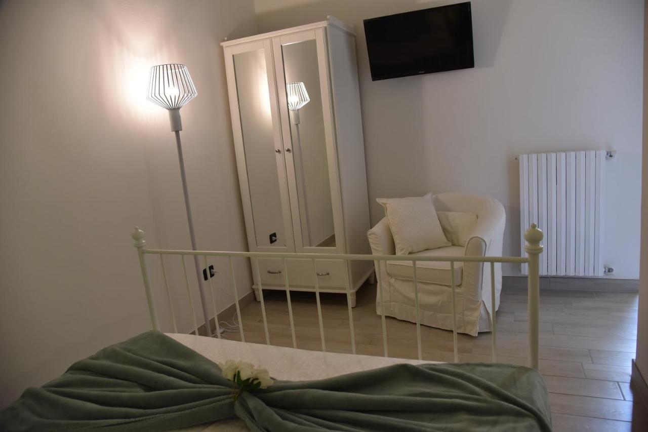 Ai Raggi Di Sole Bed & Breakfast Lecce Exterior photo
