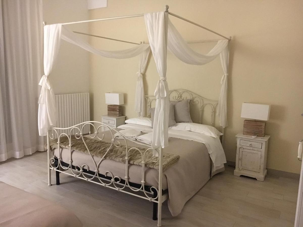 Ai Raggi Di Sole Bed & Breakfast Lecce Exterior photo