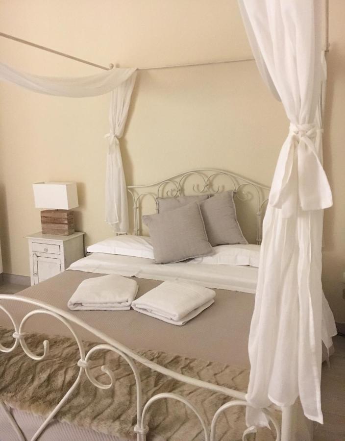 Ai Raggi Di Sole Bed & Breakfast Lecce Exterior photo