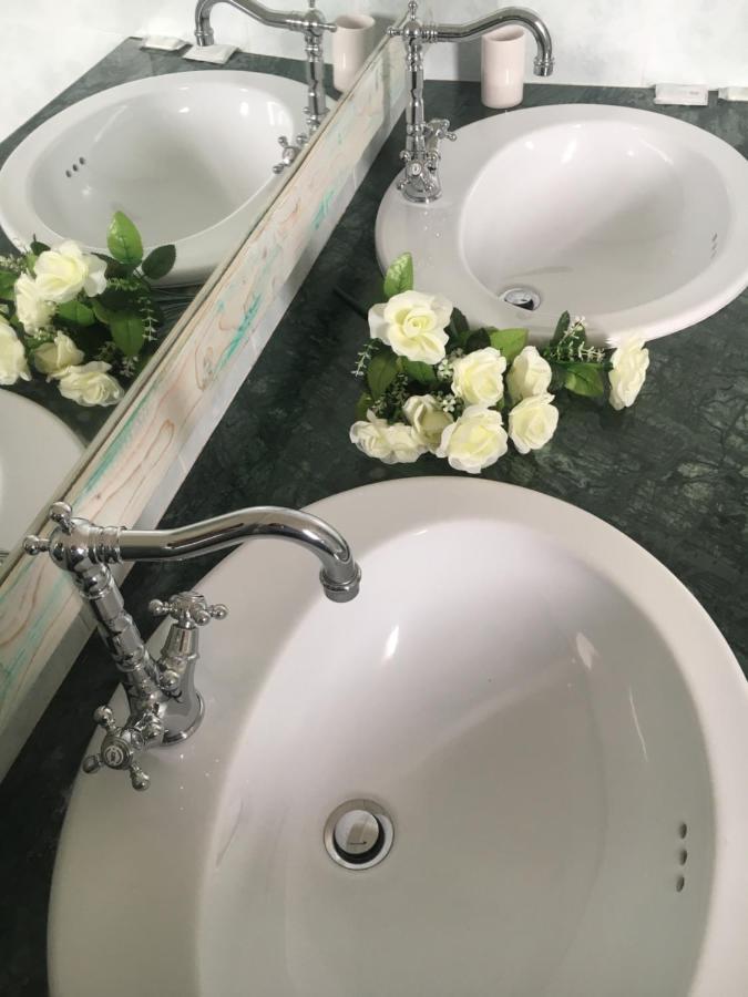 Ai Raggi Di Sole Bed & Breakfast Lecce Exterior photo