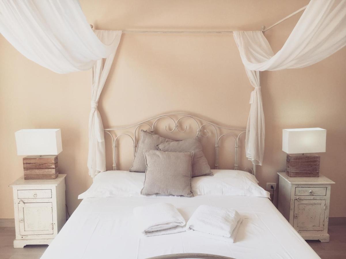 Ai Raggi Di Sole Bed & Breakfast Lecce Exterior photo