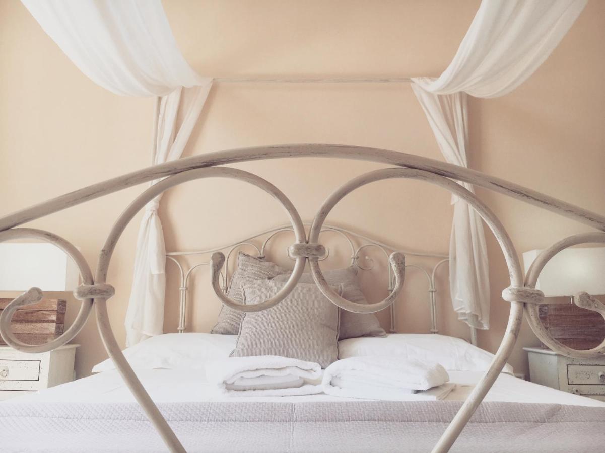 Ai Raggi Di Sole Bed & Breakfast Lecce Exterior photo